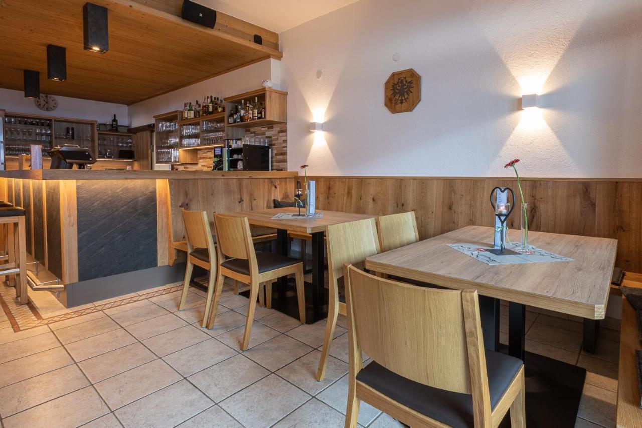 Hotel Eckartauerhof 메이른호픈 외부 사진