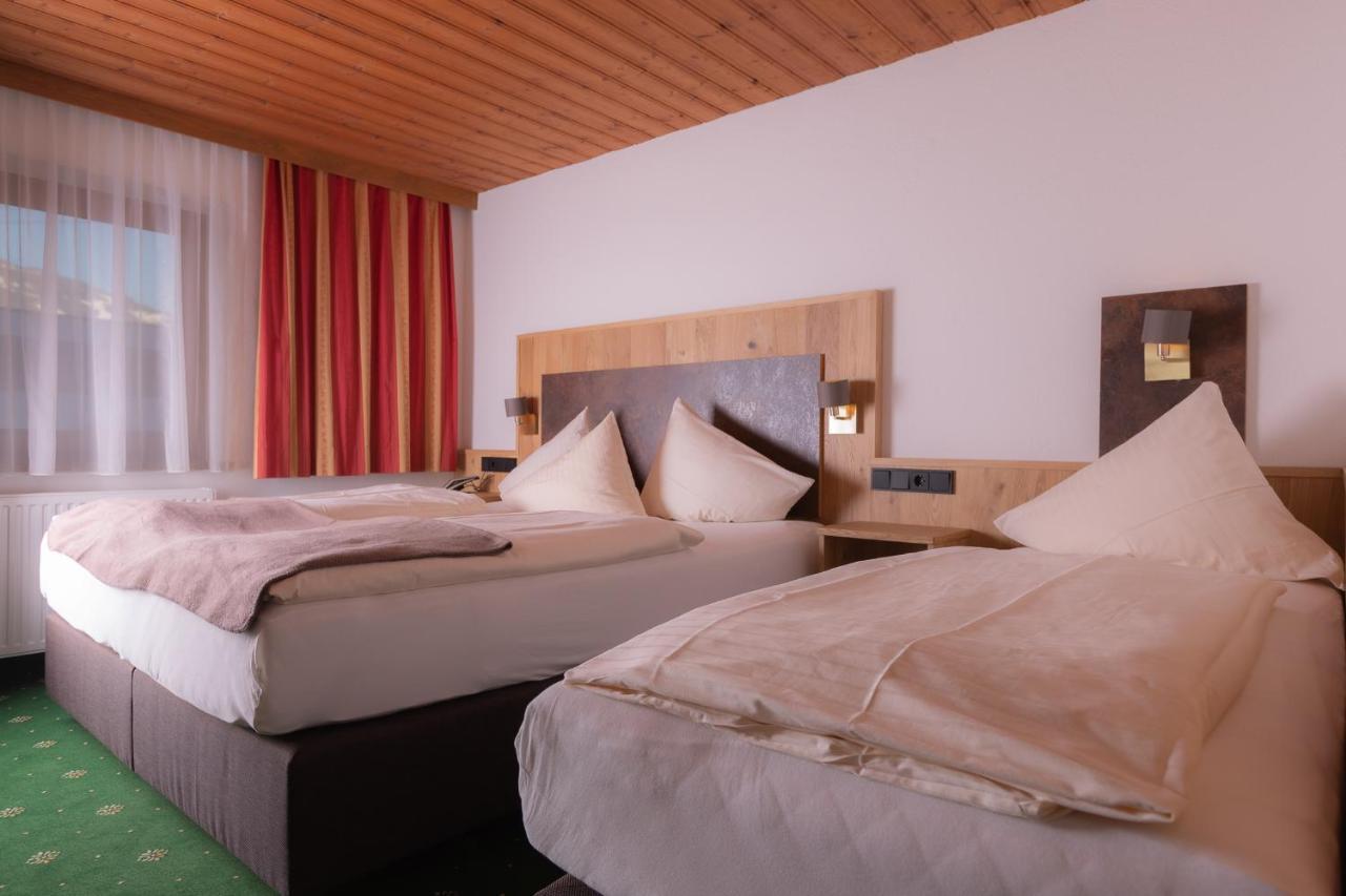 Hotel Eckartauerhof 메이른호픈 외부 사진